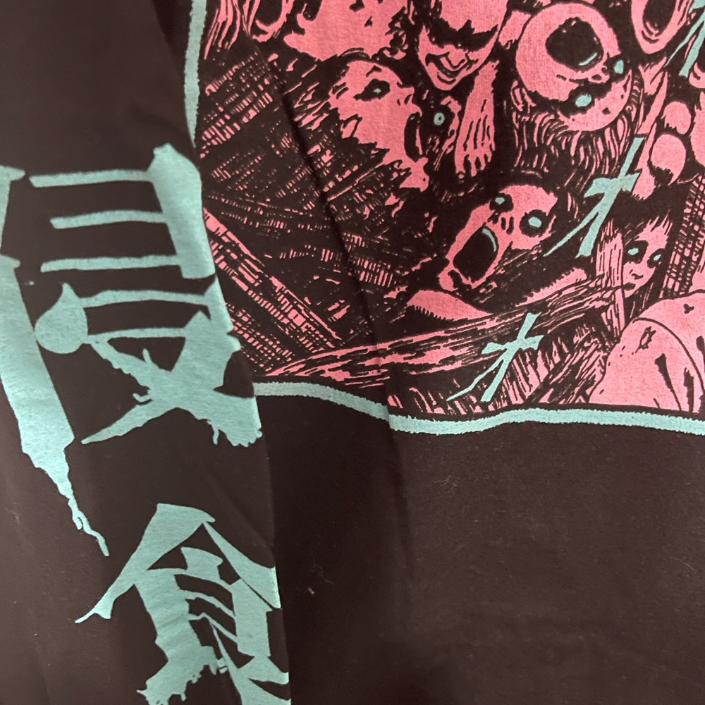 Uzumaki Graphic Black and Pink T-Shirt